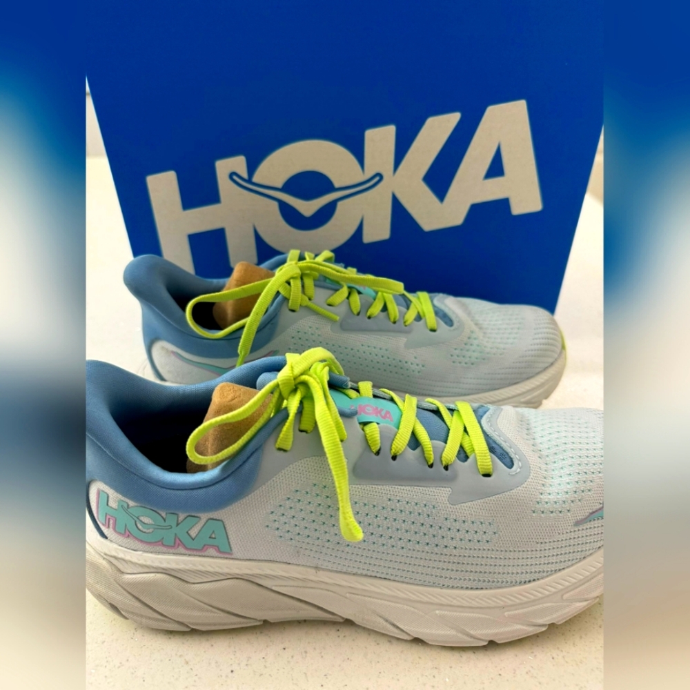 HOKA Arahi